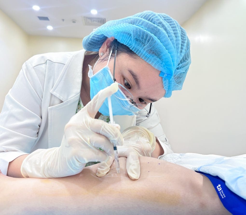 Tiêm botox thu gọn bắp chân