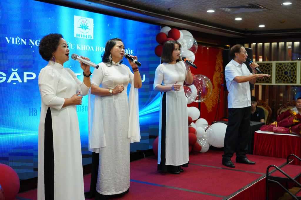 Viện Nghiên cứu Khoa học Sức khỏe kiện toàn tổ chức, nhân sự, hướng tới giai đoạn phát triển mới