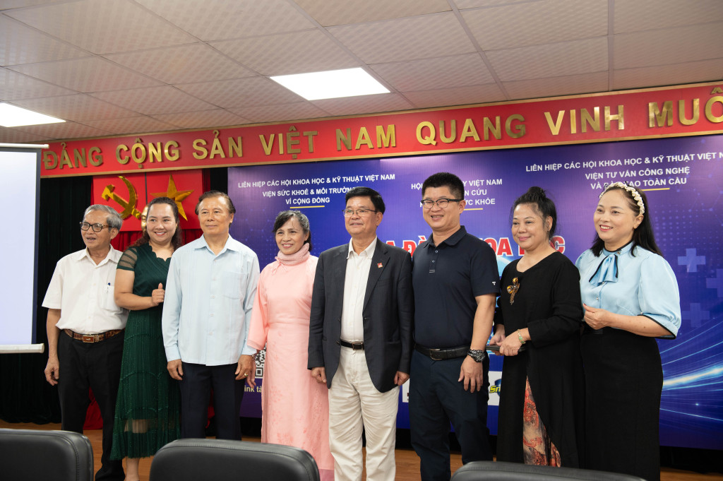 Khai mạc Tọa đàm Khoa học “Chăm sóc sức khỏe cộng đồng vì một Việt Nam khỏe mạnh”